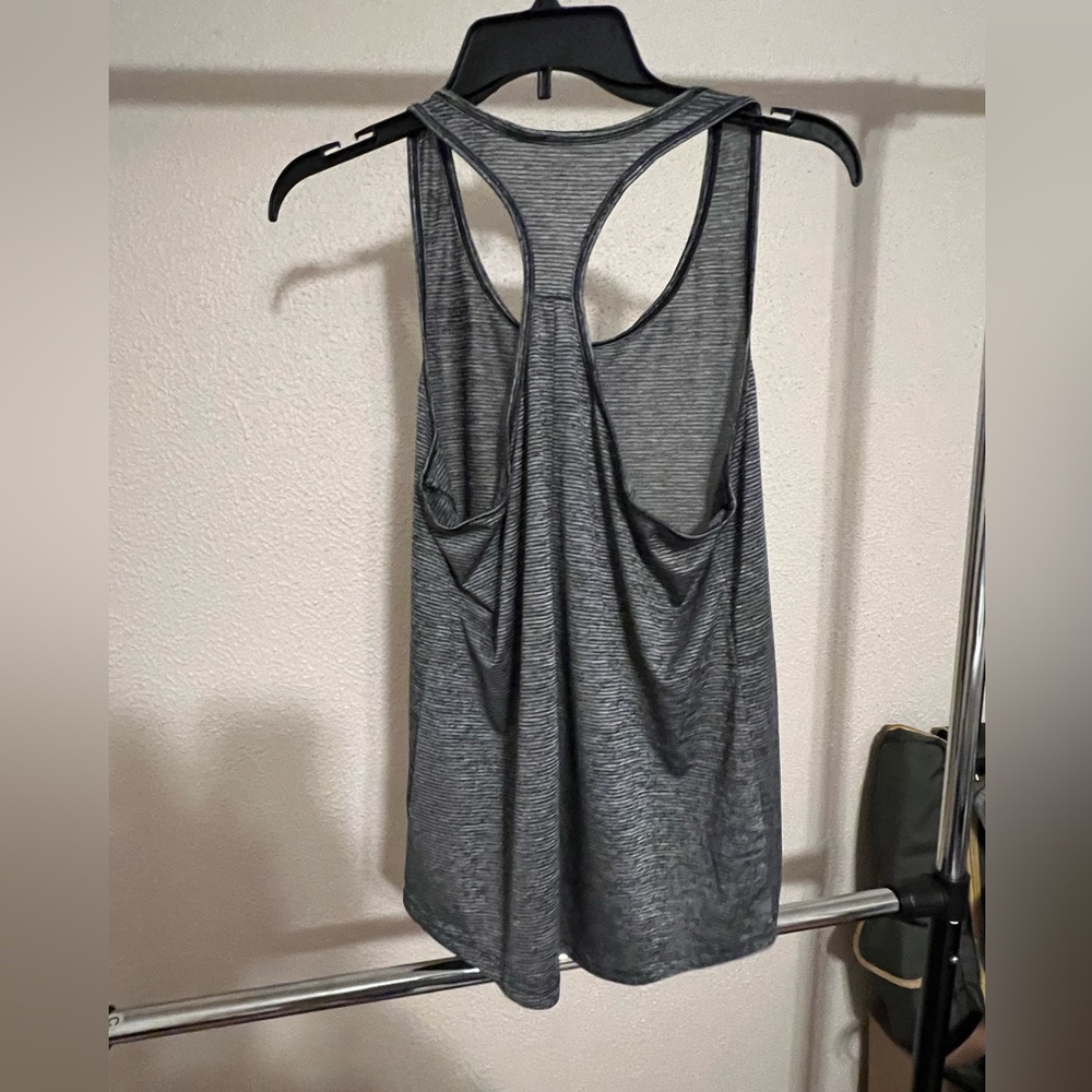 Adidas Racerback Tank SZ M - Picture 3 of 3